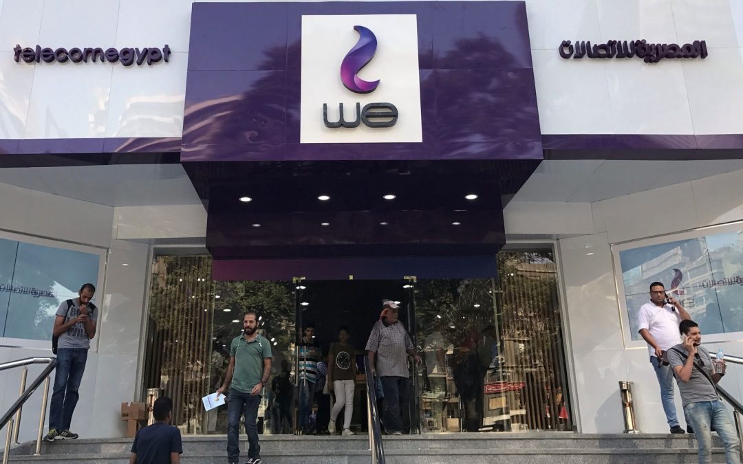 Egypt suspends sale of Telecom Egypt stake